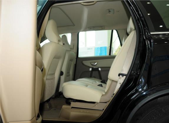 沃尔沃XC90 2013款 2.5T T5 豪华版 车厢座椅   后排空间