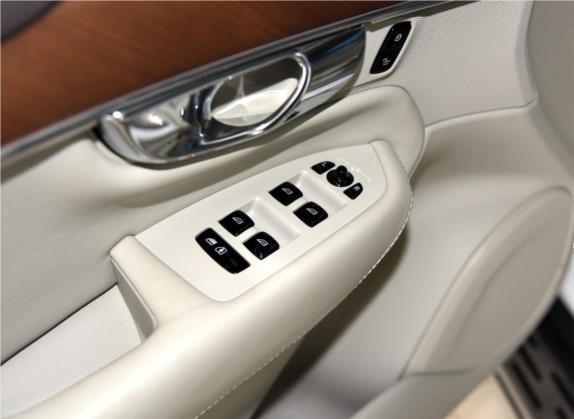 沃尔沃XC90 2015款 T6 智雅版 7座 车厢座椅   门窗控制