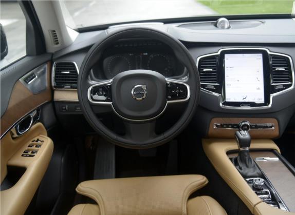 沃尔沃XC90 2015款 T6 智尊版 7座 中控类   驾驶位