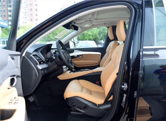沃尔沃XC90 2017款 T5 智逸版 5座 车厢座椅   前排空间