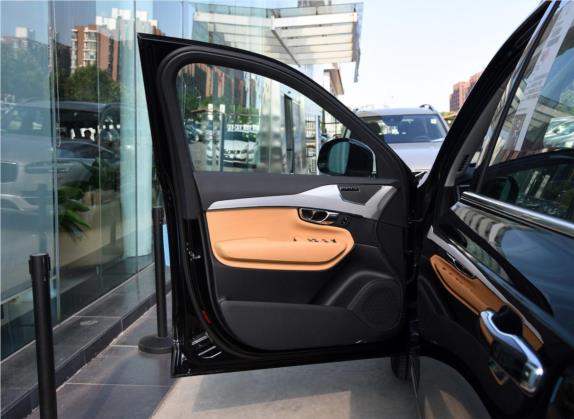 沃尔沃XC90 2017款 T5 智逸版 5座 车厢座椅   前门板