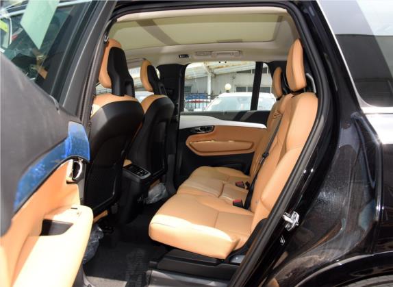 沃尔沃XC90 2017款 T6 智逸版 5座 车厢座椅   后排空间