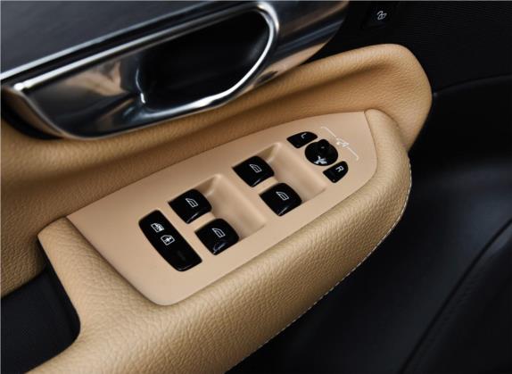 沃尔沃XC90 2018款 T5 智逸版 5座 车厢座椅   门窗控制
