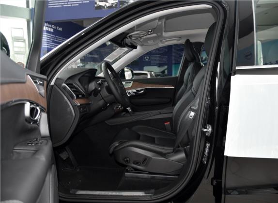 沃尔沃XC90 2018款 T6 智尊版 7座 车厢座椅   前排空间