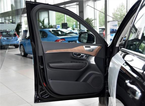 沃尔沃XC90 2018款 T6 智尊版 7座 车厢座椅   前门板
