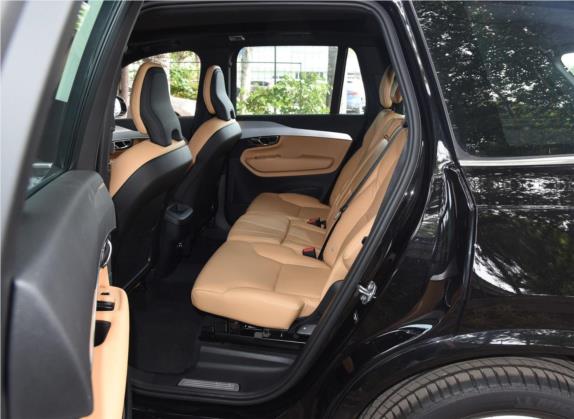 沃尔沃XC90 2019款 T5 智逸版 5座 国V 车厢座椅   后排空间