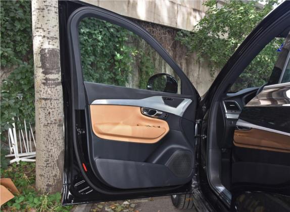 沃尔沃XC90 2019款 T5 智逸版 5座 国V 车厢座椅   前门板