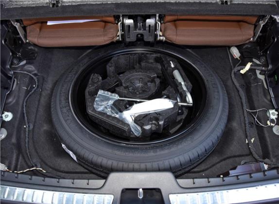 沃尔沃XC90 2019款 T6 智逸版 7座 国V 其他细节类   备胎