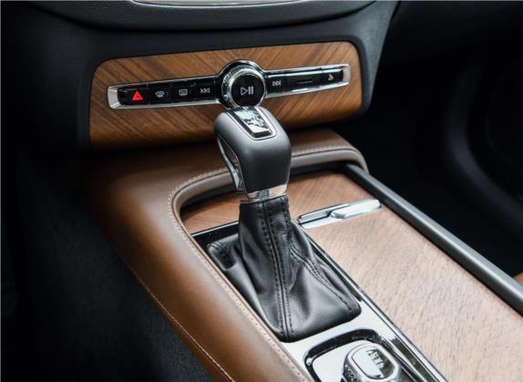 沃尔沃XC90 2019款 T6 智雅版 7座 国V 中控类   挡把