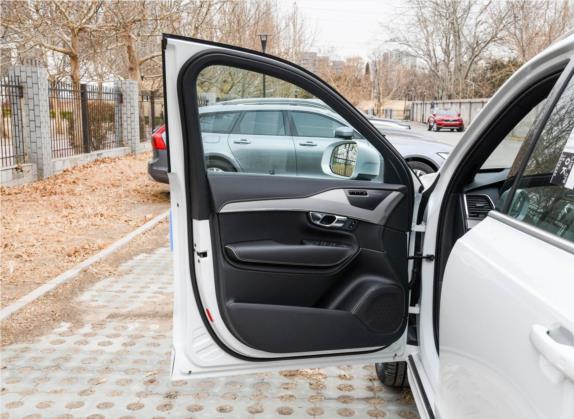 沃尔沃XC90 2019款 T6 运动版 7座 国V 车厢座椅   前门板