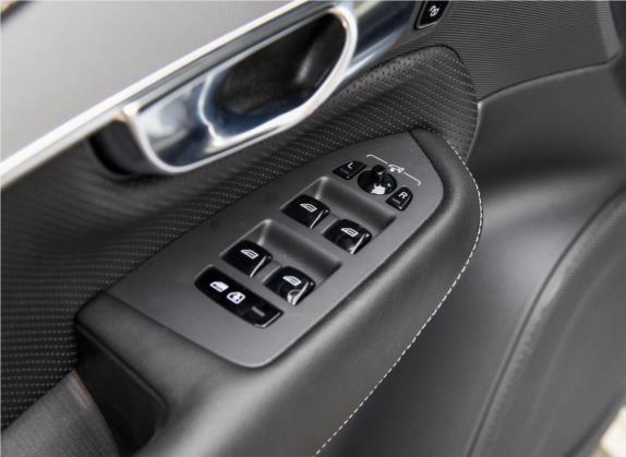 沃尔沃XC90 2019款 T6 运动版 7座 国V 车厢座椅   门窗控制