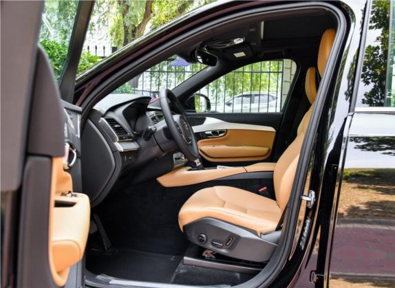 沃尔沃XC90 2019款 T5 智逸版 7座 国V 车厢座椅   前排空间