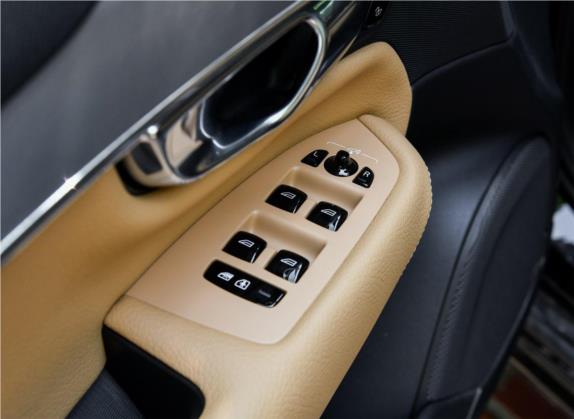 沃尔沃XC90 2019款 T5 智逸版 7座 国V 车厢座椅   门窗控制