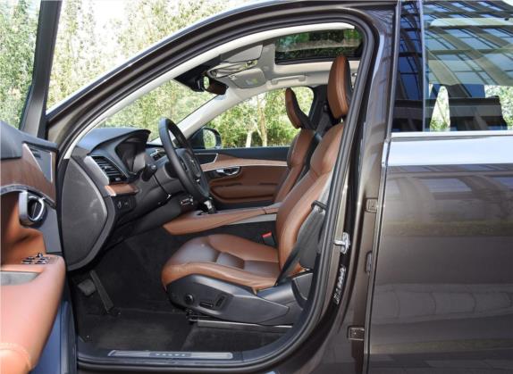 沃尔沃XC90 2019款 T6 智逸版 7座 国VI 车厢座椅   前排空间