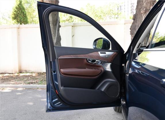 沃尔沃XC90 2019款 T6 智尊版 7座 国VI 车厢座椅   前门板