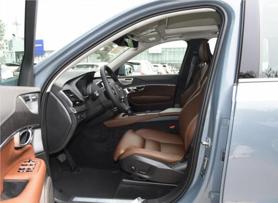 沃尔沃XC90 2020款 T6 智雅豪华版 7座 车厢座椅   前排空间