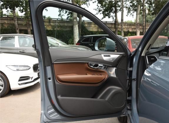 沃尔沃XC90 2020款 T6 智雅豪华版 7座 车厢座椅   前门板