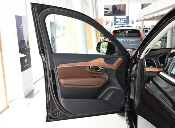 沃尔沃XC90 2020款 改款 T6 智逸豪华版 7座 车厢座椅   前门板