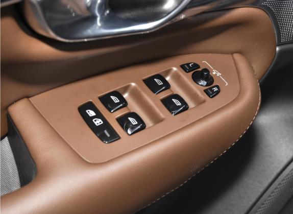 沃尔沃XC90 2022款 B6 智雅豪华版 7座 车厢座椅   门窗控制