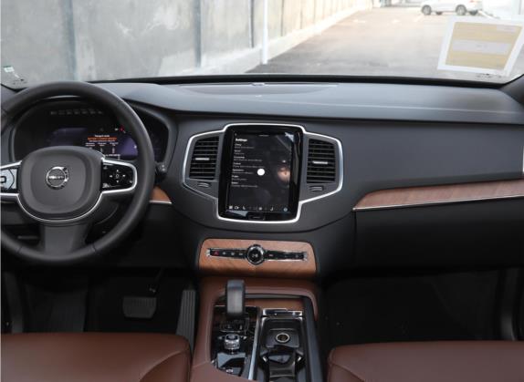 沃尔沃XC90 2023款 B5 智行豪华版 5座 中控类   中控台