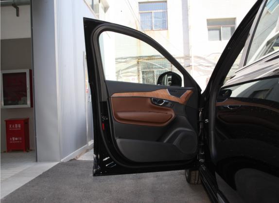 沃尔沃XC90 2023款 B5 智行豪华版 7座 车厢座椅   前门板