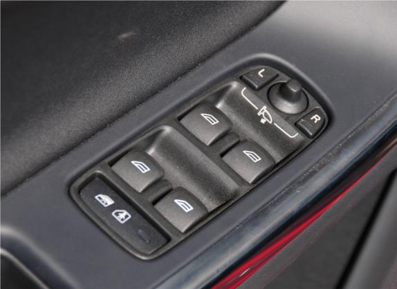 沃尔沃V60 2012款 T6 AWD 运动版 车厢座椅   门窗控制
