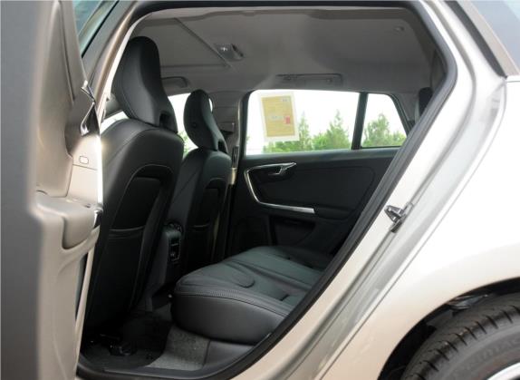 沃尔沃V60 2013款 T5 舒适版 车厢座椅   后排空间