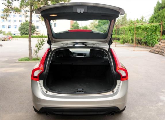 沃尔沃V60 2013款 T5 舒适版 车厢座椅   后备厢