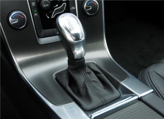沃尔沃V60 2013款 T5 舒适版 中控类   挡把