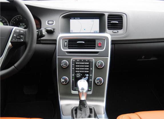 沃尔沃V60 2013款 T5 智尊版 中控类   中控台