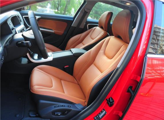 沃尔沃V60 2013款 T5 智尊版 车厢座椅   前排空间