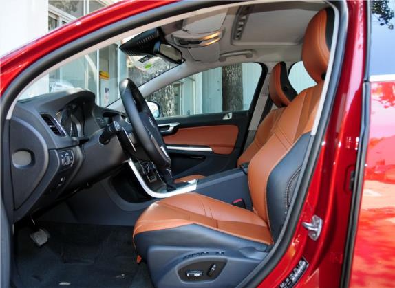 沃尔沃V60 2014款 T5 智雅版 车厢座椅   前排空间