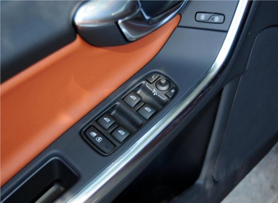 沃尔沃V60 2014款 T5 智雅版 车厢座椅   门窗控制