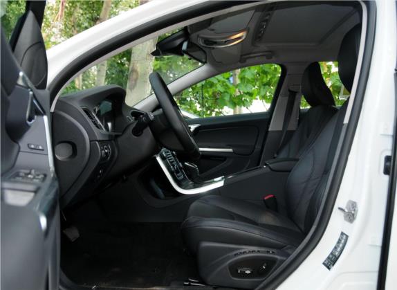 沃尔沃V60 2014款 T5 智逸版 车厢座椅   前排空间