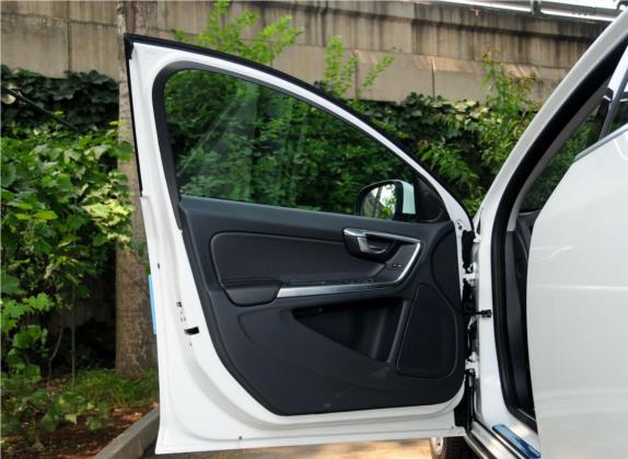 沃尔沃V60 2014款 T5 智逸版 车厢座椅   前门板