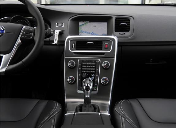 沃尔沃V60 2014款 改款 T5 智雅版 中控类   中控台