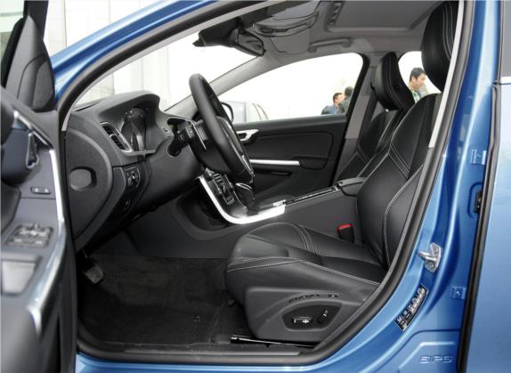 沃尔沃V60 2014款 改款 T5 智雅版 车厢座椅   前排空间