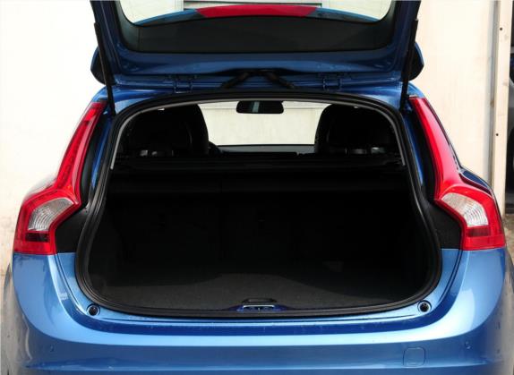 沃尔沃V60 2014款 改款 T5 智雅版 车厢座椅   后备厢