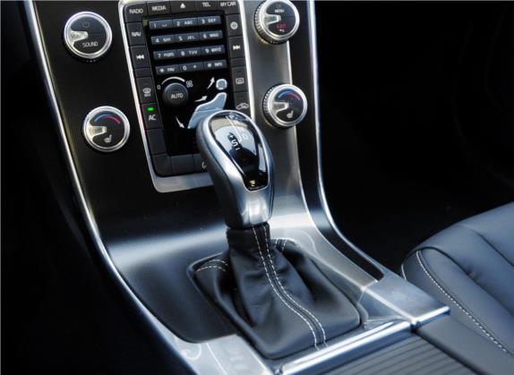 沃尔沃V60 2015款 T5 智逸个性运动版 中控类   挡把