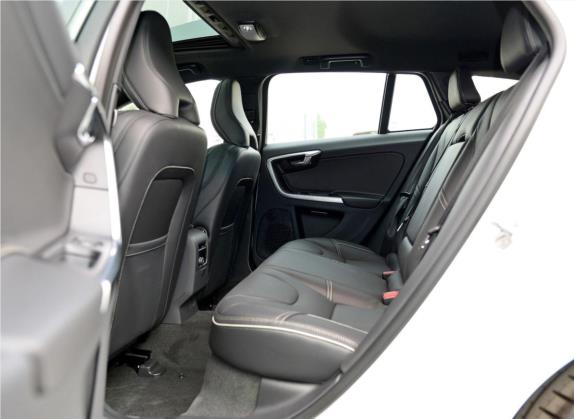 沃尔沃V60 2015款 T5 智雅个性运动版 车厢座椅   后排空间