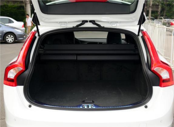沃尔沃V60 2015款 T5 智雅个性运动版 车厢座椅   后备厢