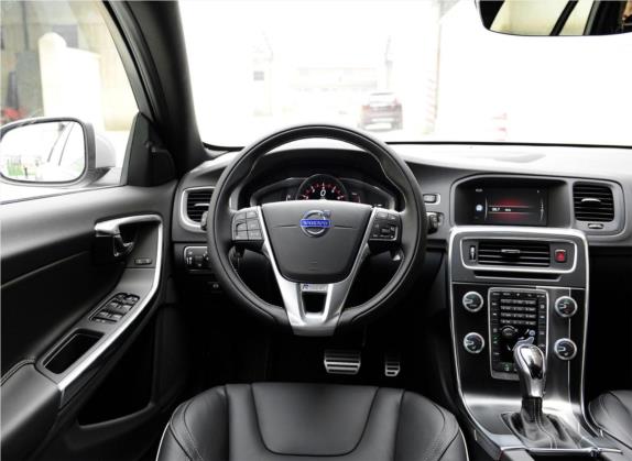 沃尔沃V60 2015款 T6 AWD 个性运动版 中控类   驾驶位