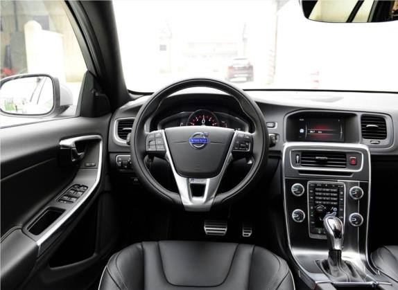 沃尔沃V60 2015款 T6 AWD 个性运动版 中控类   驾驶位
