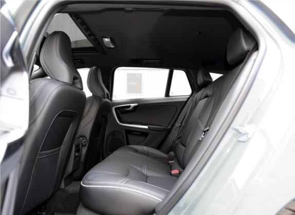 沃尔沃V60 2015款 T6 AWD 个性运动版 车厢座椅   后排空间