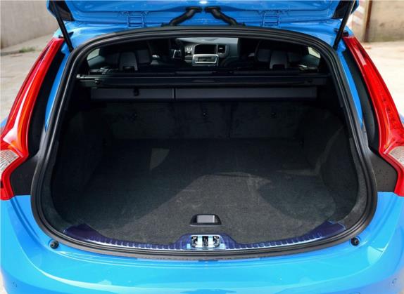 沃尔沃V60 2015款 T6 AWD 个性运动版 车厢座椅   后备厢