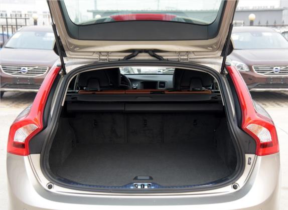 沃尔沃V60 2016款 T5 智雅版 车厢座椅   后备厢