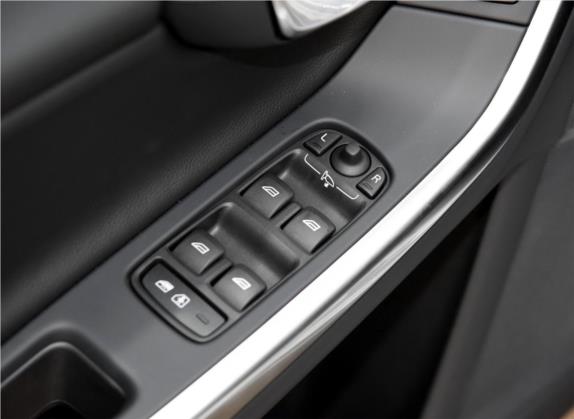 沃尔沃V60 2017款 T4 智尚版 国V 车厢座椅   门窗控制