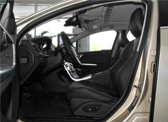 沃尔沃V60 2017款 T5 智雅版 国V 车厢座椅   前排空间