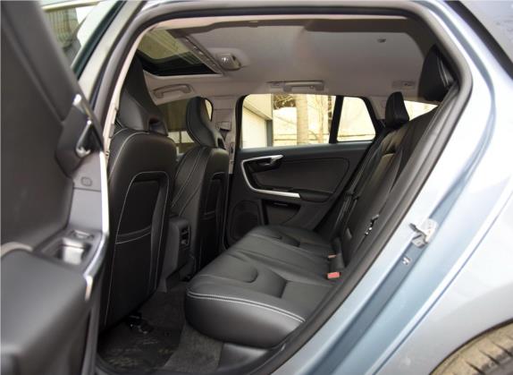 沃尔沃V60 2017款 T5 智尊版 国V 车厢座椅   后排空间