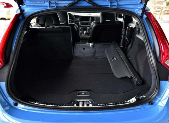 沃尔沃V60 2017款 2.0T Polestar 车厢座椅   后备厢